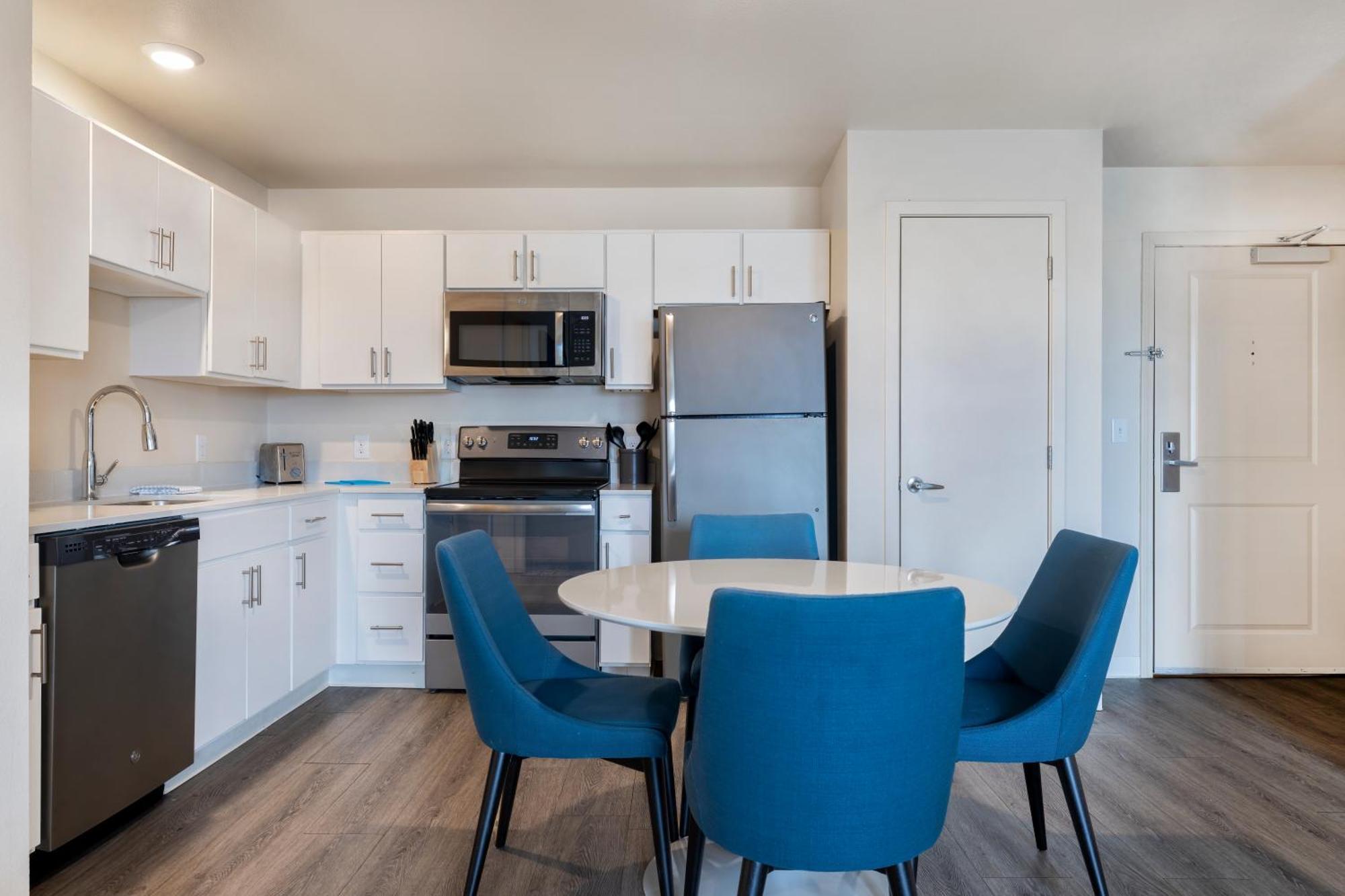 Soka Suites Dallas - Las Colinas Irving Exterior foto