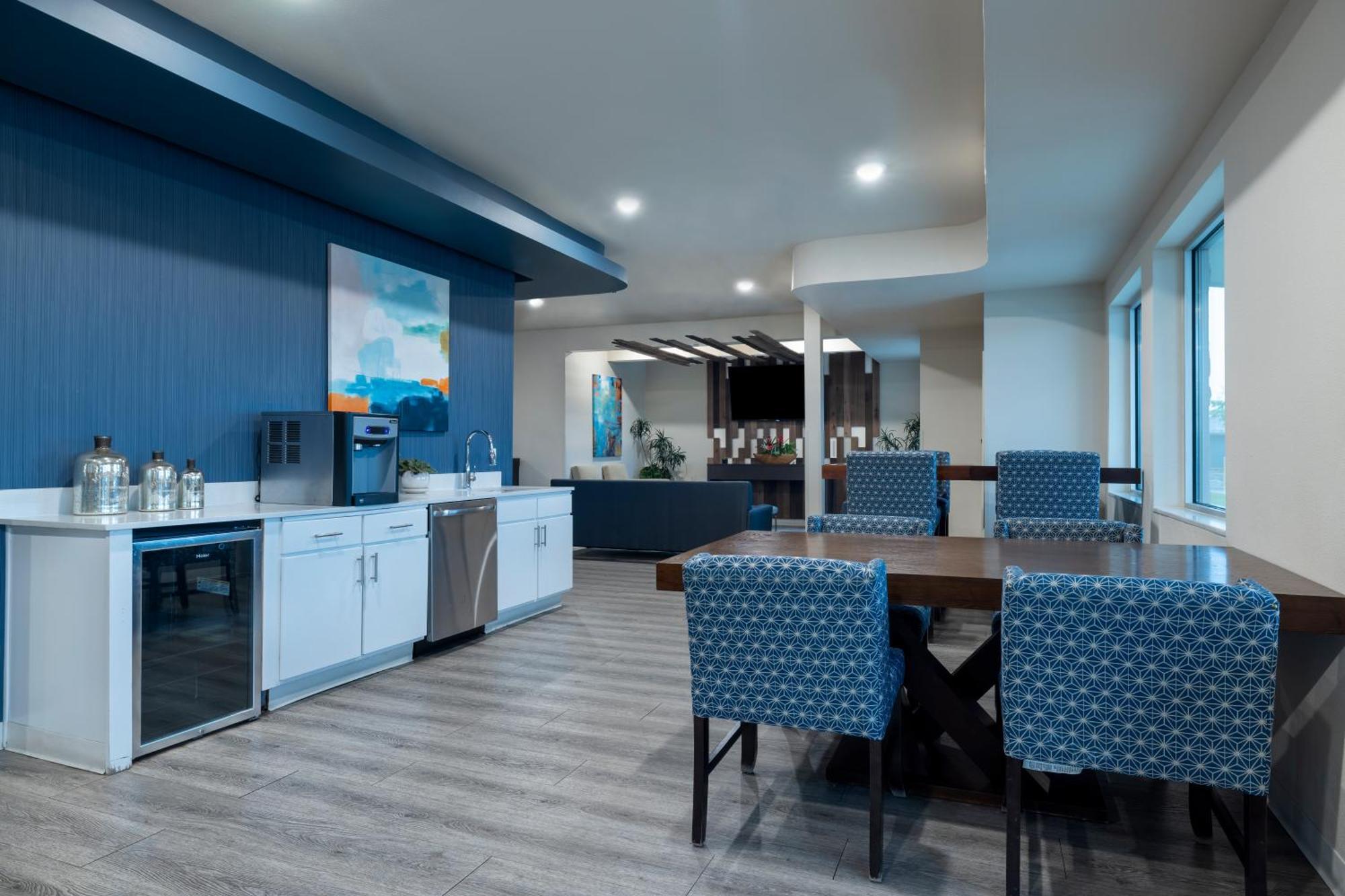 Soka Suites Dallas - Las Colinas Irving Exterior foto